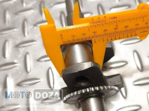 Коленвал на мотоблок168F/170F 6.5Hp (под конус 20mm c шестернями)